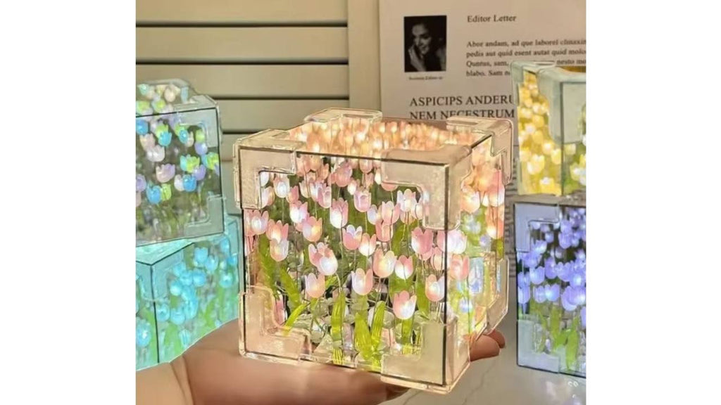 Tulip Cube LED Lamp